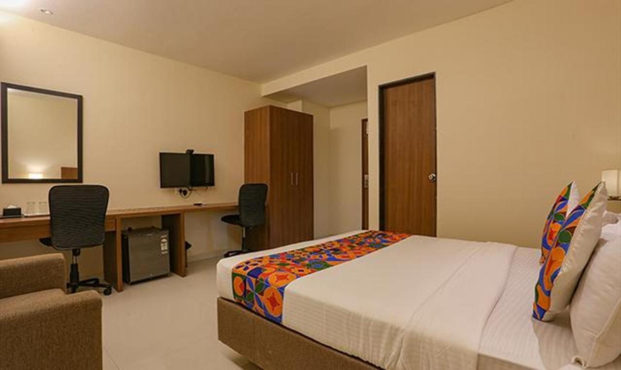 Fabhotel Royal International - Nr Mumbai International Airport Exterior photo