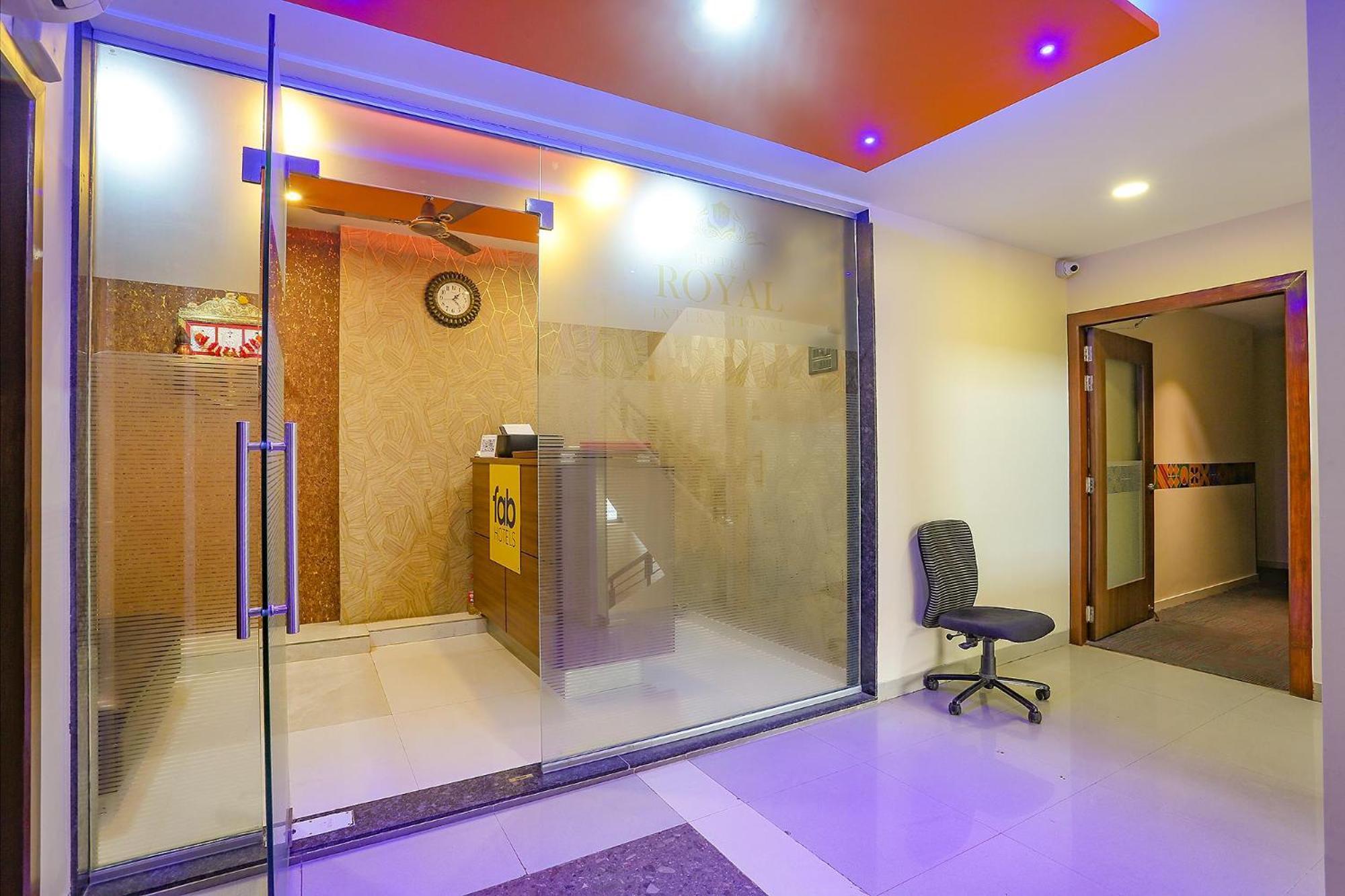 Fabhotel Royal International - Nr Mumbai International Airport Exterior photo